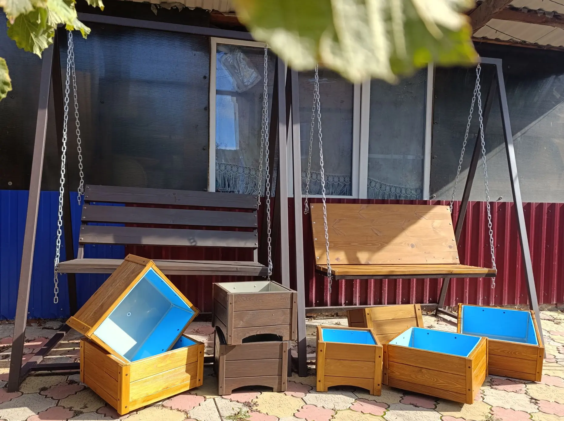 Садовые качели